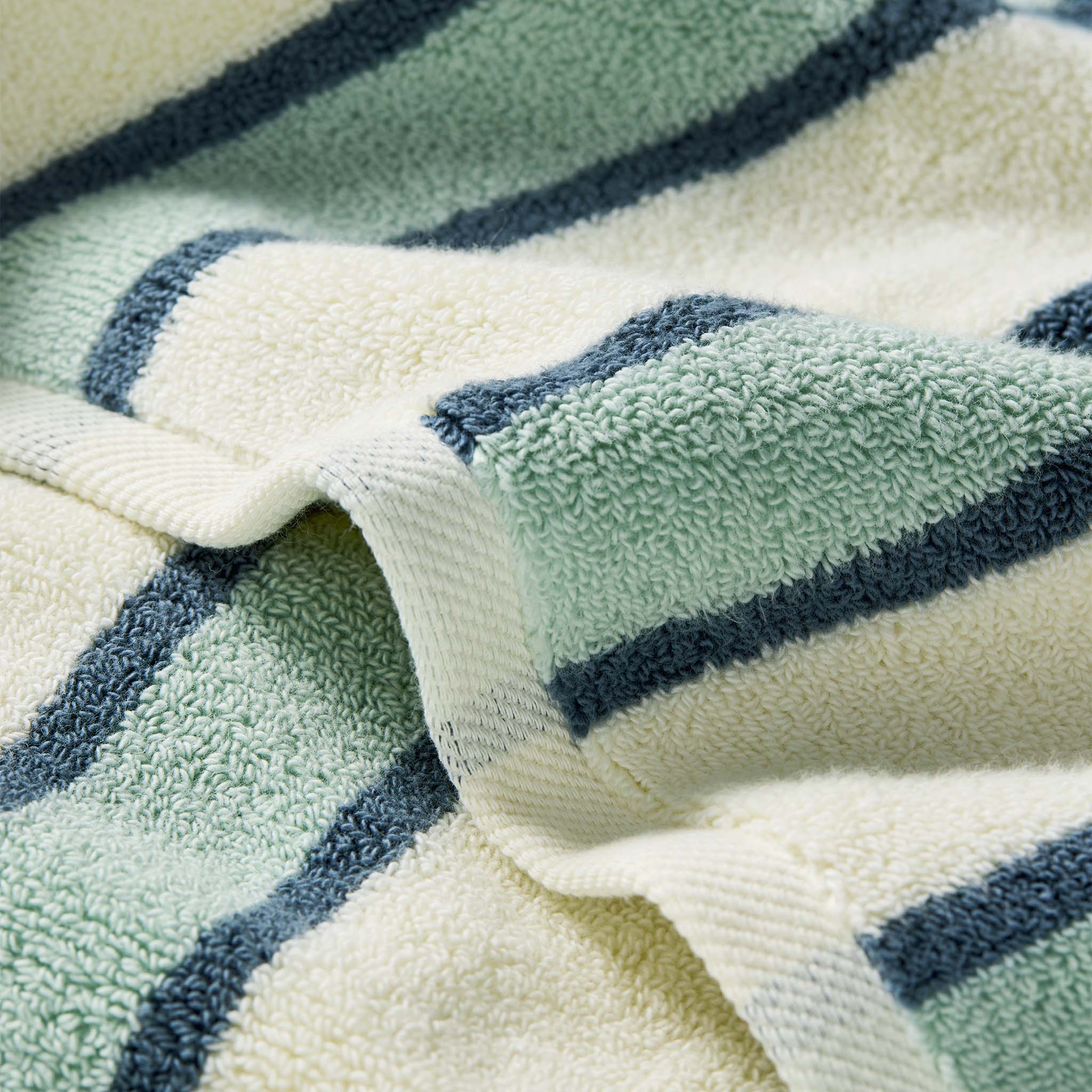 Super-Plush Set of 4 Bath Towel Bundle K3